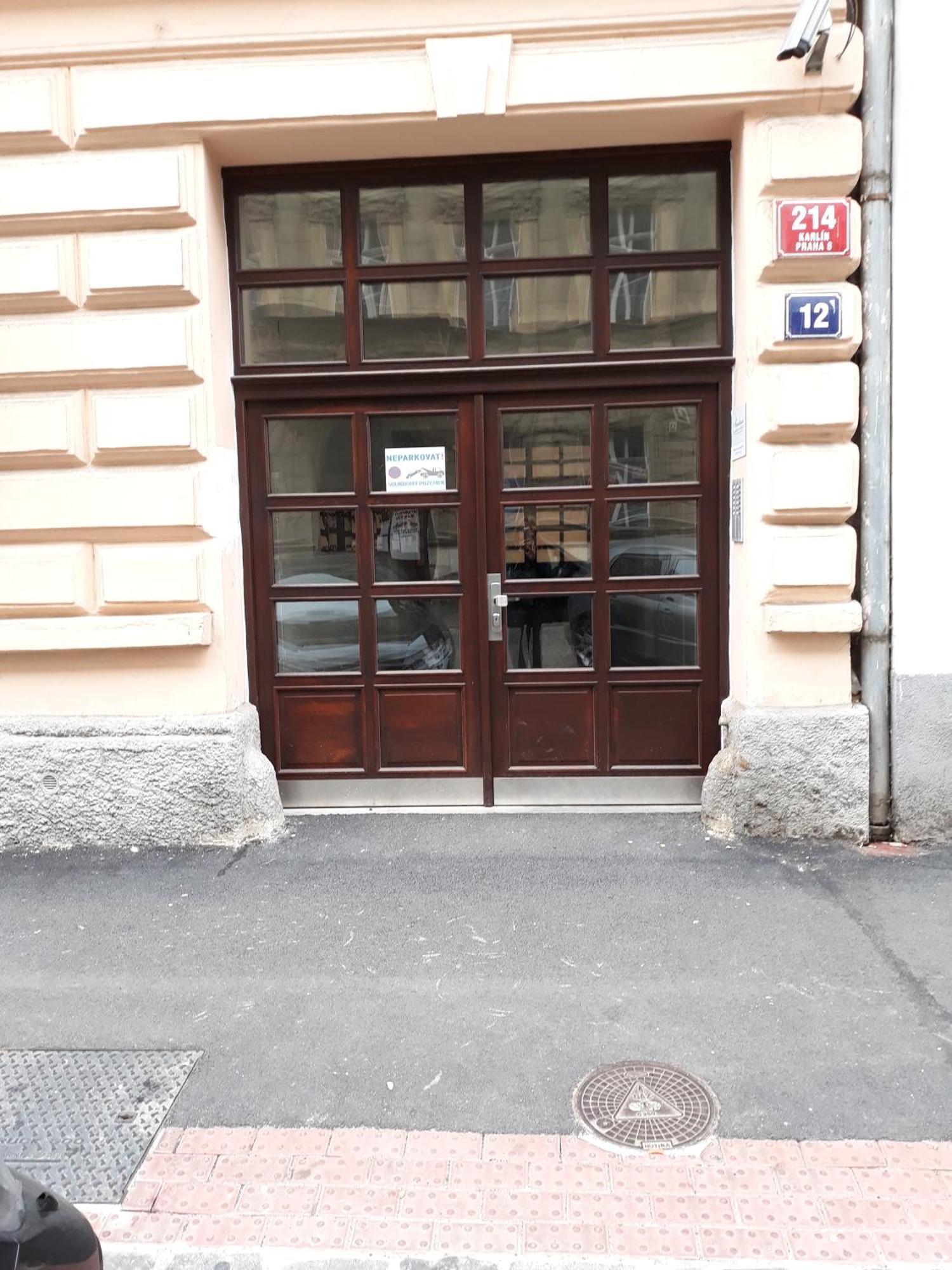 Apartment Za Poricskou Branou Прага Екстериор снимка