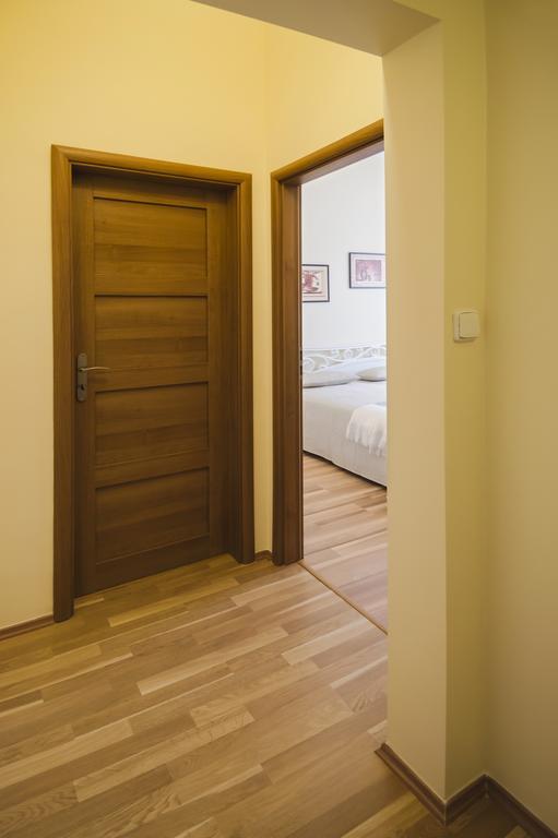 Apartment Za Poricskou Branou Прага Екстериор снимка