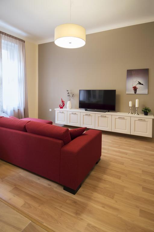 Apartment Za Poricskou Branou Прага Екстериор снимка