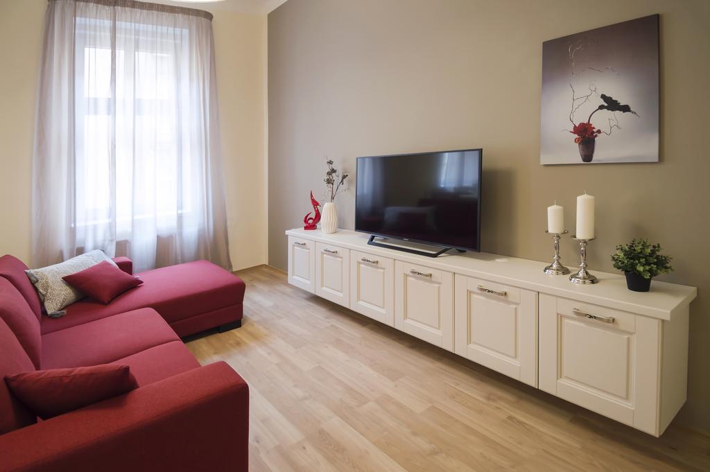 Apartment Za Poricskou Branou Прага Екстериор снимка